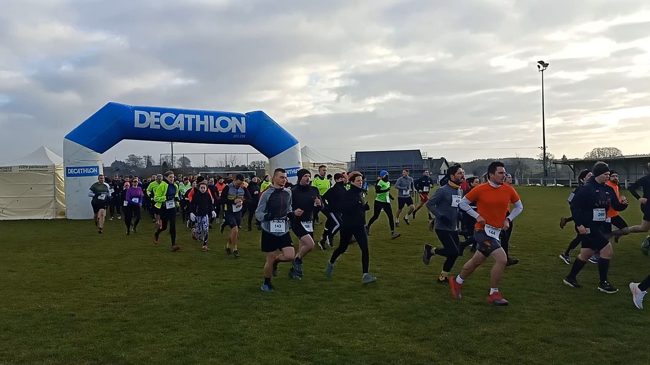 Le départ de la la 2e édition des Naturails du FC Bercheux (Vaux-sur-Sûre)