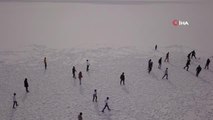 Son dakika: Donan Arin Gölü üzerinde futbol keyfi