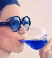 Gïk blue : le vin bleu, boisson tendance de l’été 2016