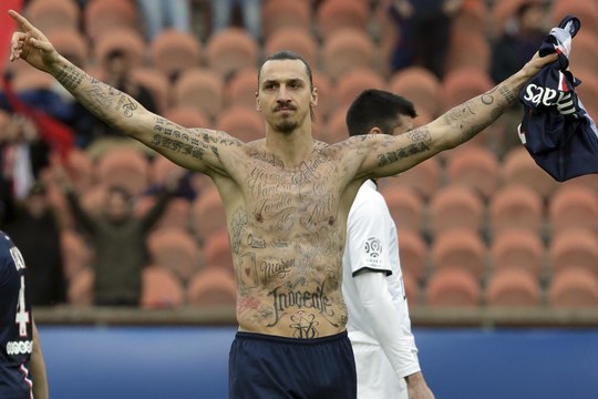 FIFA 18 : voici pourquoi les tatouages des joueurs ne sont pas dans le jeu