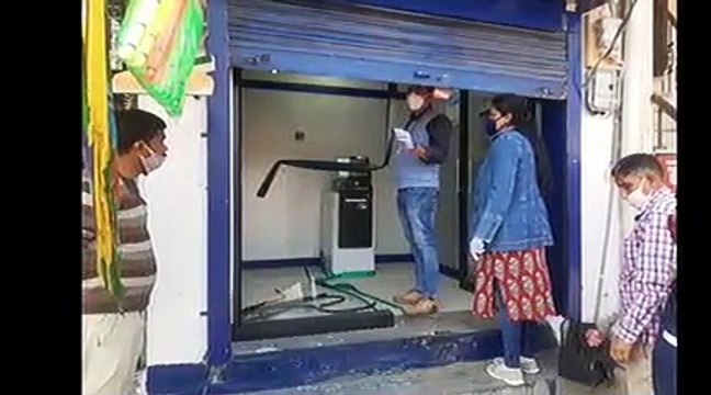 डेढ़ घंटे में एसयूवी से खींचकर दो एटीएम उखाडऩे का प्रयास