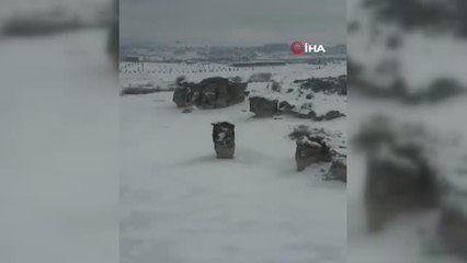 Buz tutan Emre Gölü'nden mest eden manzara