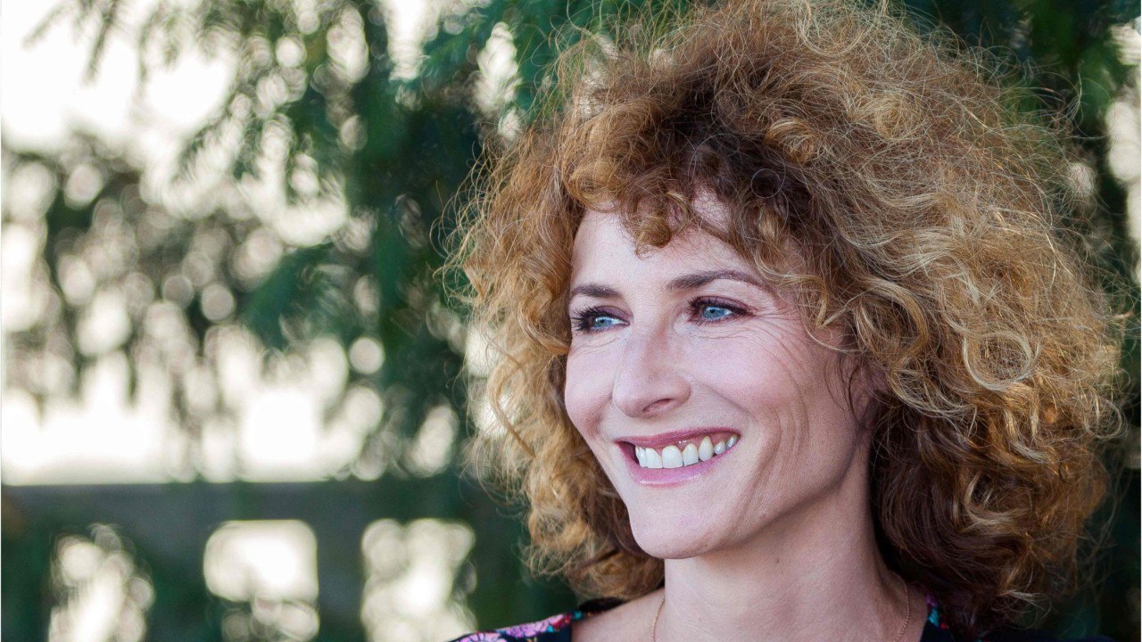 Voici - Ici tout commence : Elsa Lunghini va-t-elle quitter la série de TF1 ? L’actrice répond