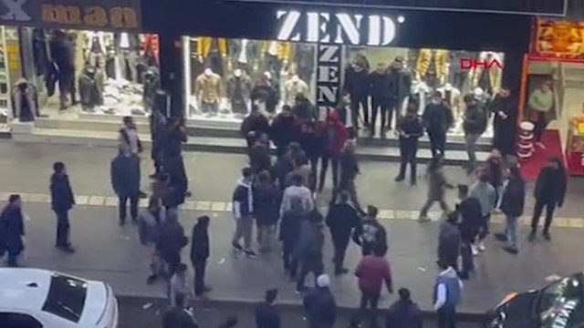 Diyarbakır'da kadınlı erkekli kavga cep telefonu kamerasına yansıdı