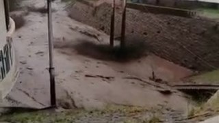 Aluvión en el barrio La Gasca