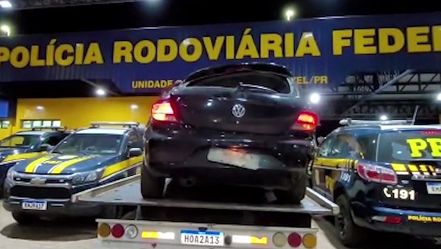 PRF da detalhes sobre perseguição a Gol recheado com maconha que capotou na BR-277