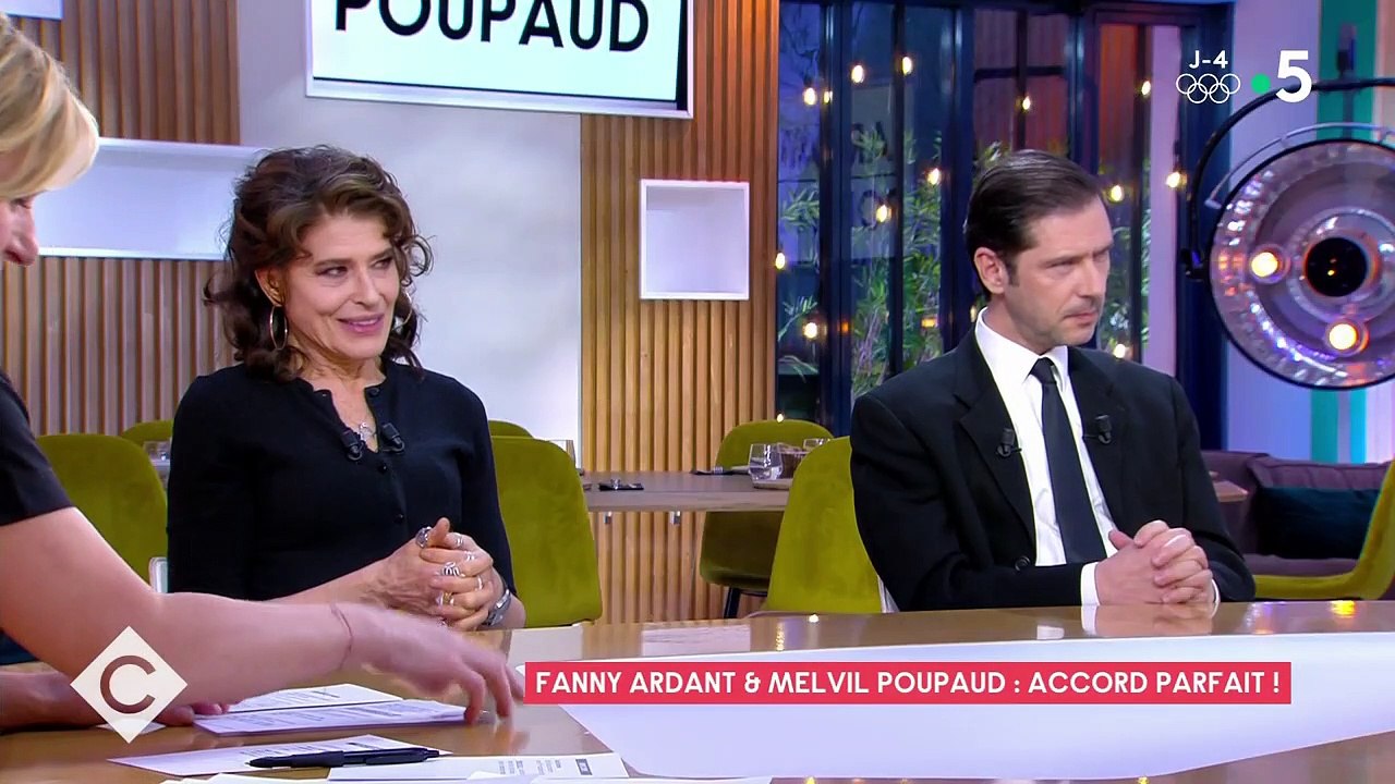 "Je ne l'ai pas vue depuis des siècles" : Melvil Poupaud attendri par une archive avec son frère Yarol