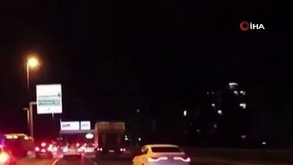 İstanbul üzerinde görülen göktaşı, kameraya yansıdı