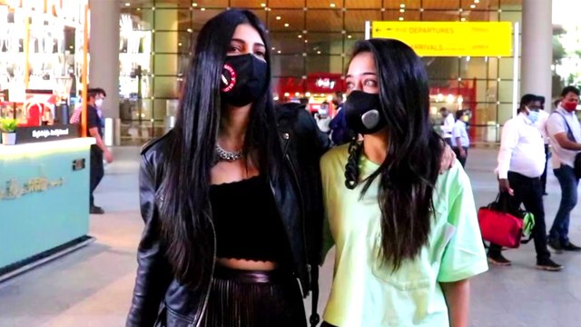 Shruti Haasan Along With Her Sister Akshara Haasan Papped At Mumbai Airport