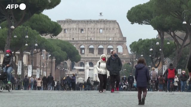 Covid, nuove misure: multe ai no vax over 50 e pass obbligatorio nei negozi