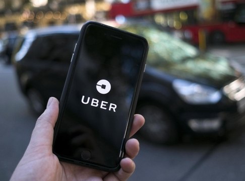 شركة أوبر: كيف ارتفعت مبيعاتها رغم مظاهرات ملاك سيارات الأجرة ضدها؟