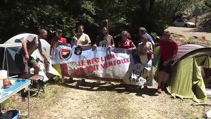 Au mont Ventoux, des milliers de fans attendent déjà le peloton