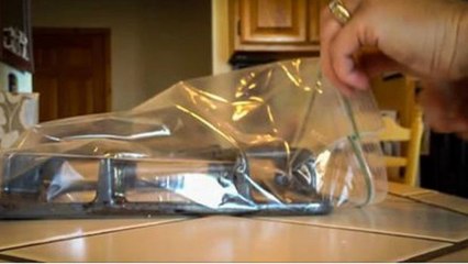 Mit dieser einfachen Methode wird Ihr verklebter Gasherd wie neu!