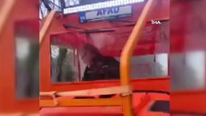 Dağda mahsur kalan çobanın yardımına AFAD yetişti