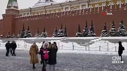 Kar yağışı Kızıl Meydan’da kartpostallık görüntüler oluşturdu