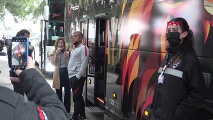 SPOR Galatasaray'a, Antalya'da "Fatih Terim" mesajlı karşılama