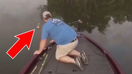 Auf ihrer Angelfahrt machen diese Angler eine seltsame Begegnung