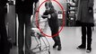 Im Supermarkt schubst ein Kind an der Kasse den vor ihm stehenden Erwachsenen immer wieder in die Beine... Seht wie er reagiert!