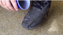 Mit diesem einfachen Tipp werden Sie Ihre Schuhe anziehen können, ohne nasse Füsse zu bekommen. Entdecken Sie schnell den Tipp.