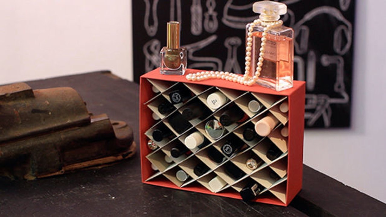 Eine praktische Idee, um Ihren Nagellack aufzuräumen.