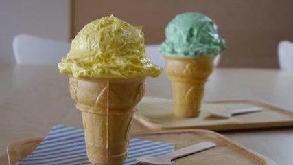 Diese zwei Eis sind in Wirlichkeit Cupcakes. Diese Nachspeise sorgt für Furore.