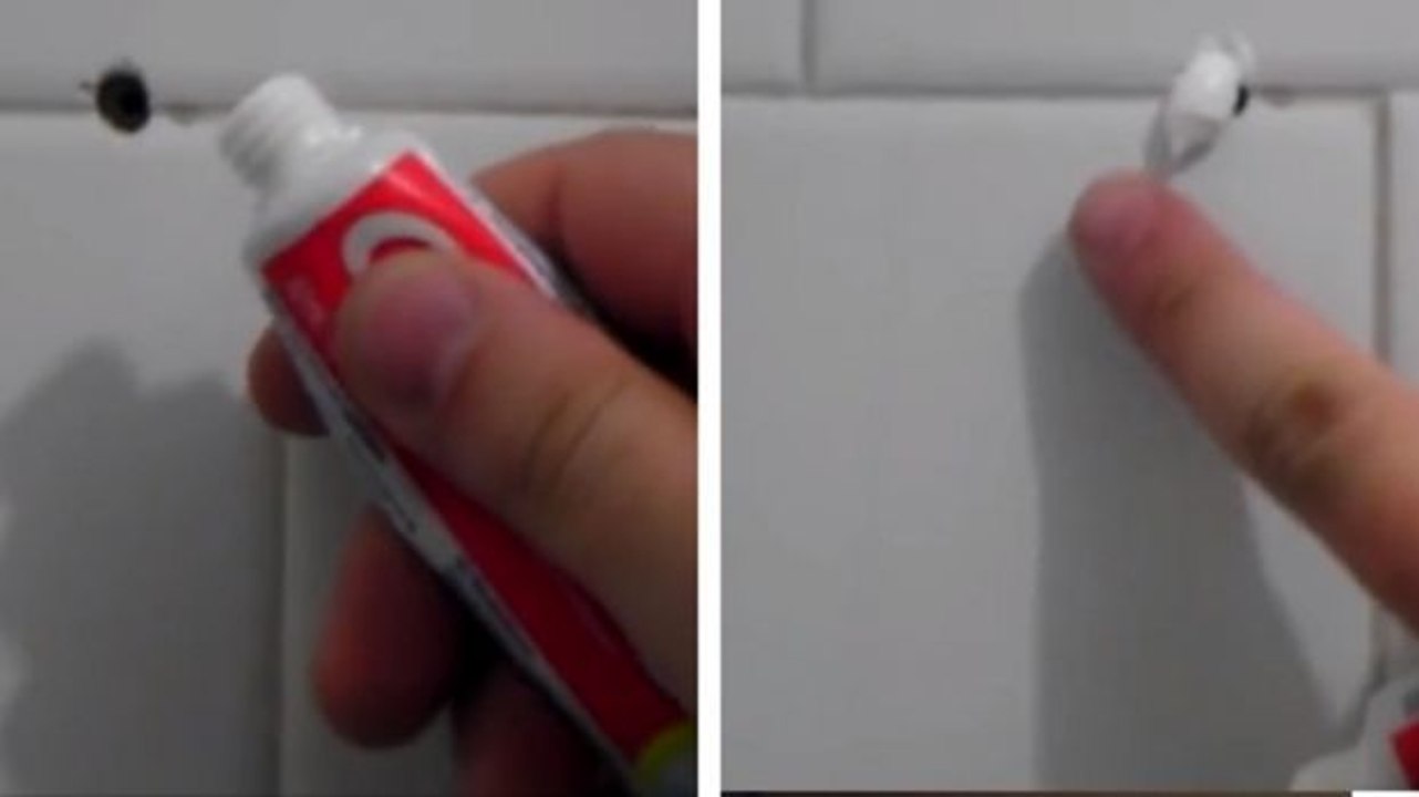 Ein Loch in der Wand, das Sie verstecken müssen? Schauen Sie sich diese Methode an.