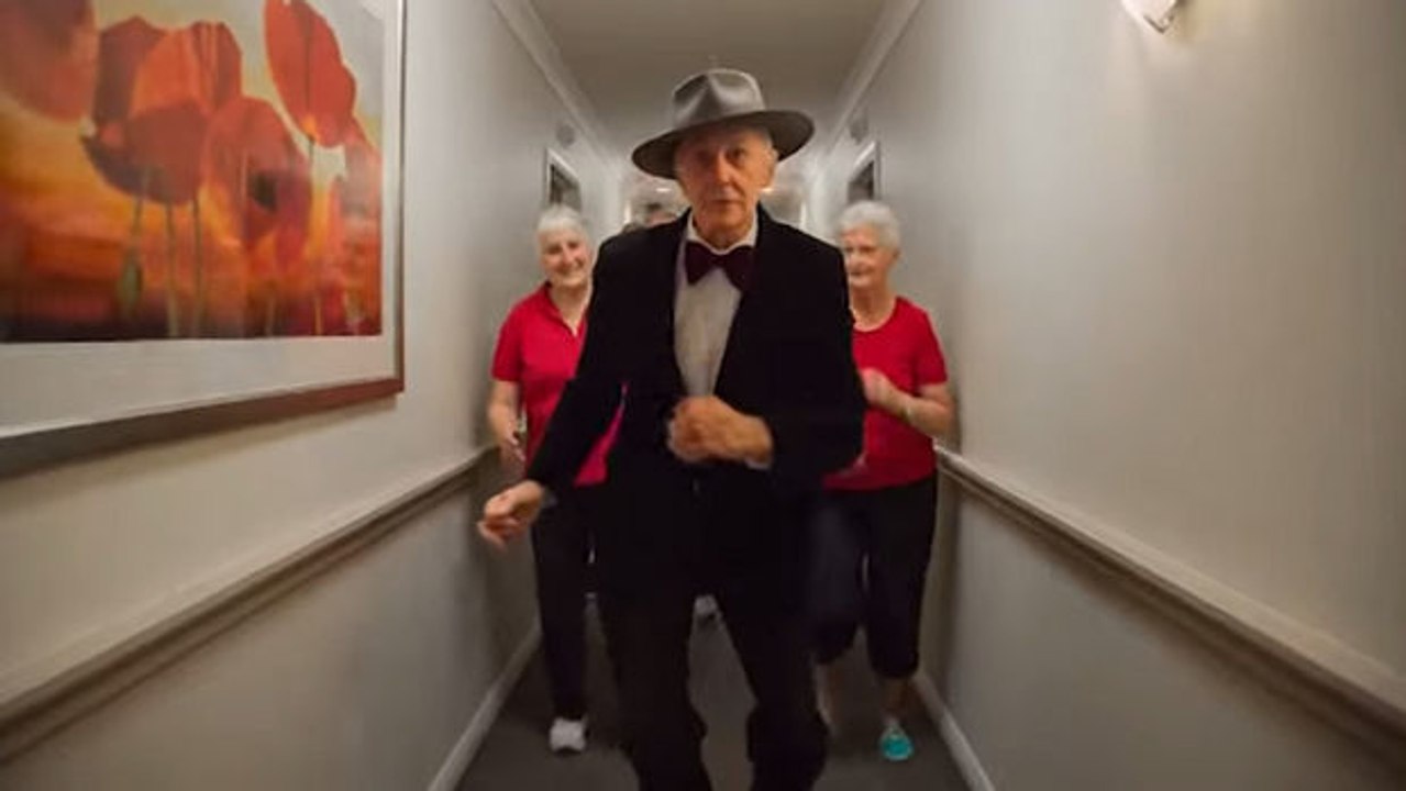 'Happy' im Seniorenheim: eine superlustige Version des Pharrell-Hits. Lachen garantiert!