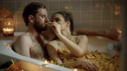 Man würde annehmen, es handelte sich hierbei um eine Chips-Werbung. Doch das Ende wird Sie sprachlos machen.