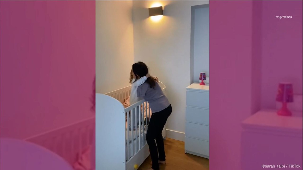 Une maman née sans bras partage son quotidien avec sa fille sur ses réseaux sociaux