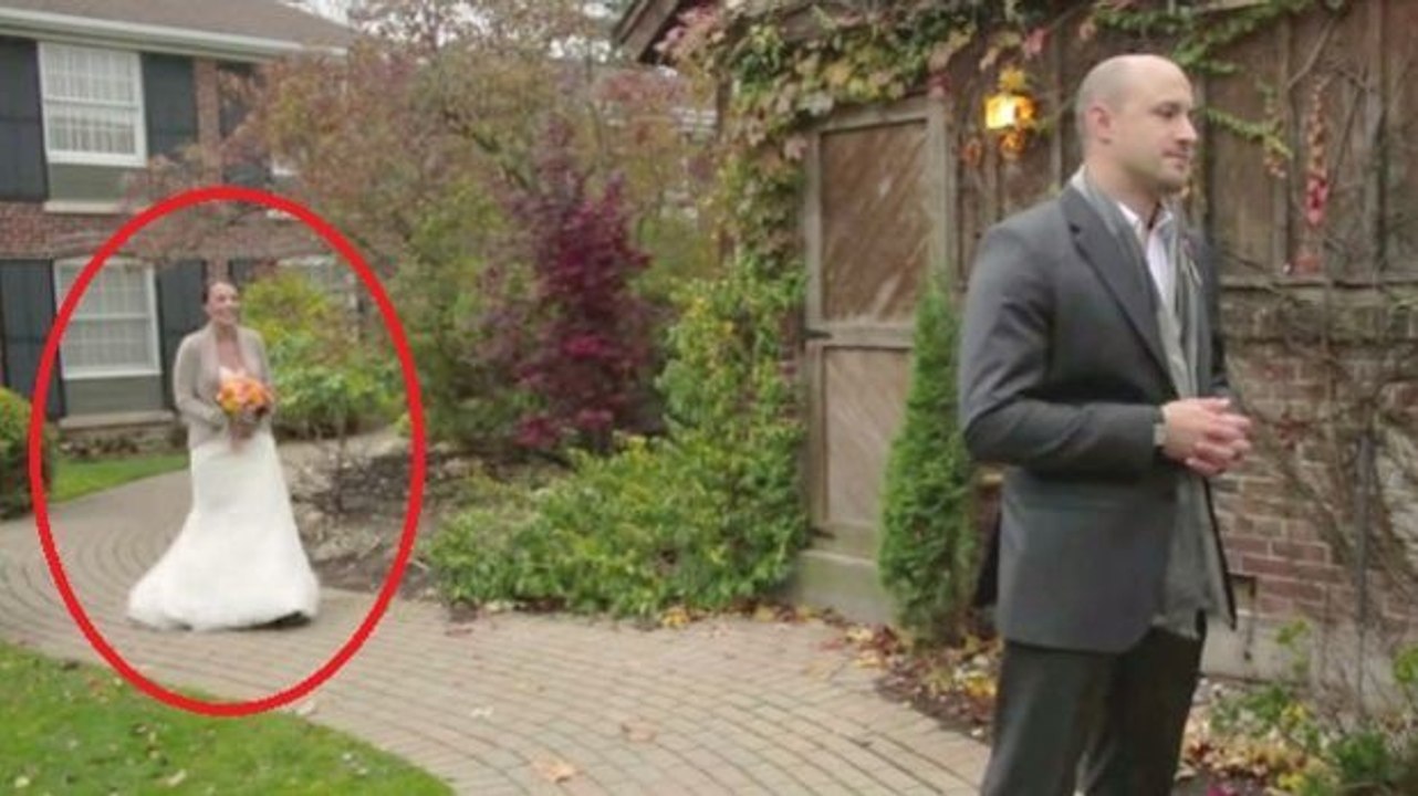 Was empfindet ein Mann beim Anblick seiner Zukünftigen im Brautkleid? Die Antwort ist rührend...