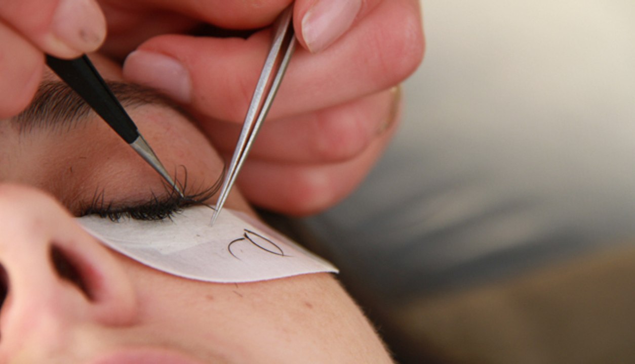 Wimpernverlängerung: kann das ins Auge gehen?