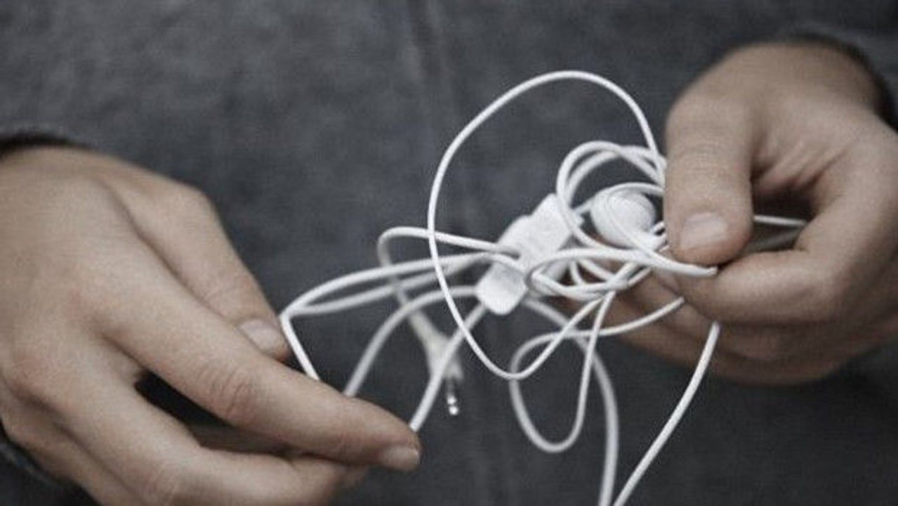 Dieser Trick gegen Kabelsalat ist super praktisch