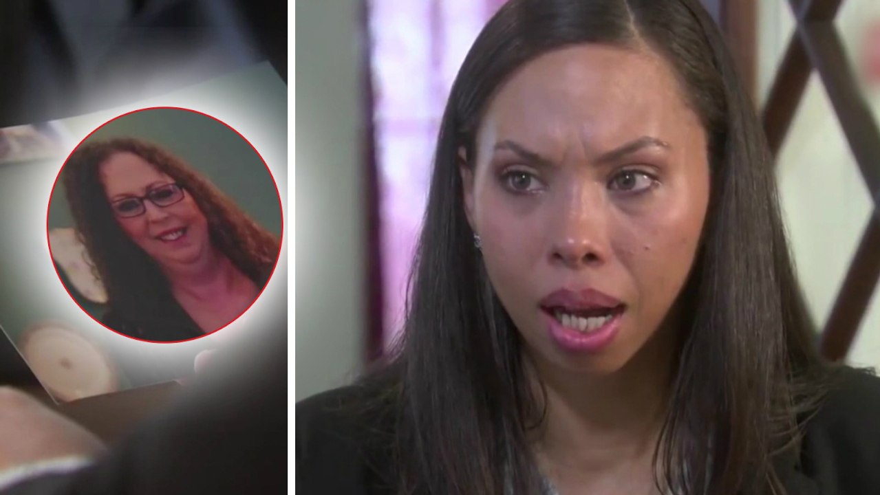 Mit 40 erfährt sie, dass ihre biologische Mutter ihre ehemalige Kollegin und Freundin ist