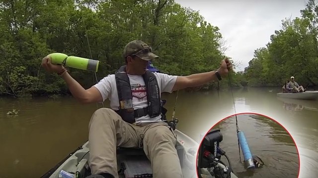Er dachte, er hätte einen Wels an der Angel, doch was dann kam, war ein riesiges Krokodil!