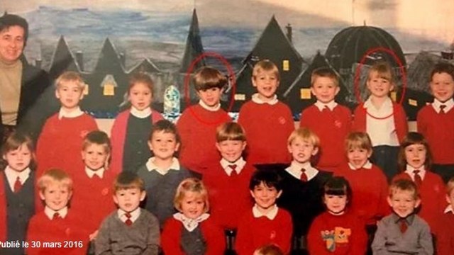 Beim Betrachten eines alten Fotos seiner Freundin fällt ihm etwas auf...