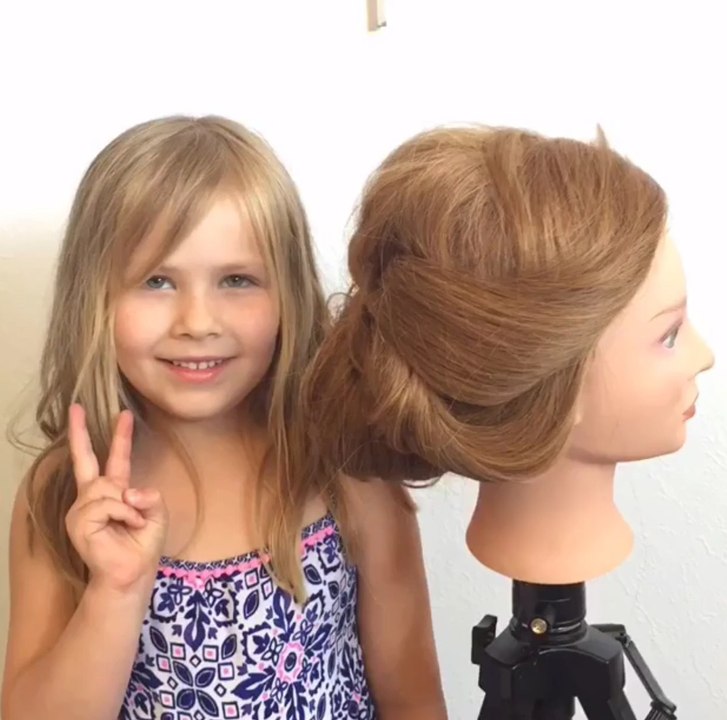 Die 5-jährige Magnolia frisiert schon wie ein Profi