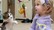 Dieses kleine Mädchen und ihr Kätzchen teilen eine berührende Besonderheit, die euch Tränen in die Augen treiben wird