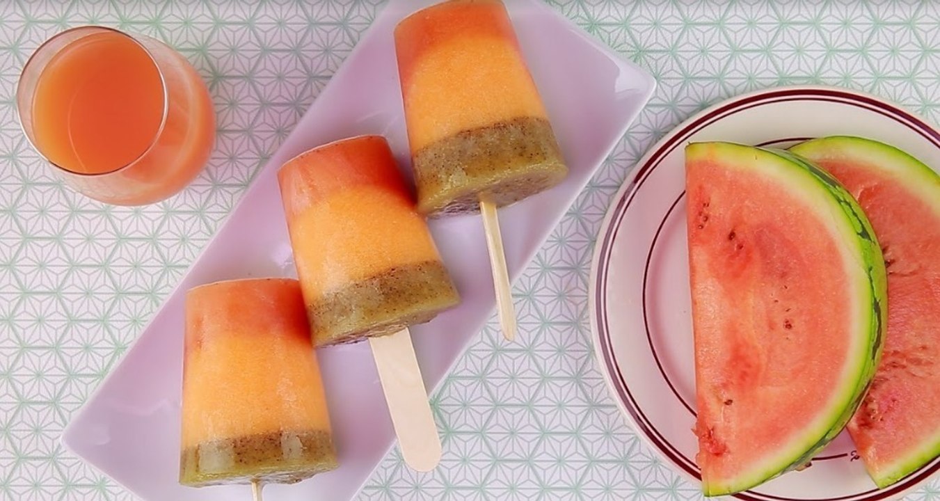 Leckeres Stieleis aus Melone und Wassermelone