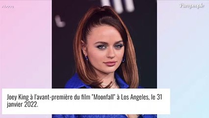 Heidi Klum dégaine le décolleté explosif face à une star de Kissing Booth