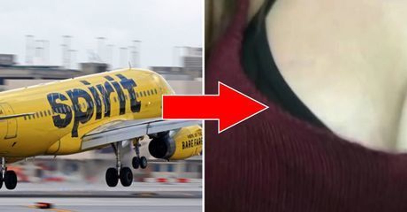 Diese junge Frau wird aus dem Flugzeug geworfen Der Grund dafür ist dieses Detail! Einfach unerhört!