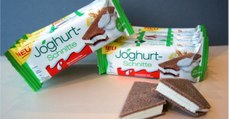 Ferrero Joghurt-Schnitte Himbeere: Viel Fett, Zusatzstoffe und Aromen - wenig Milch und Himbeeren!