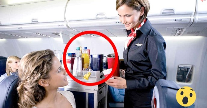 Softdrinks im Flugzeug: Deshalb wird davon abgeraten