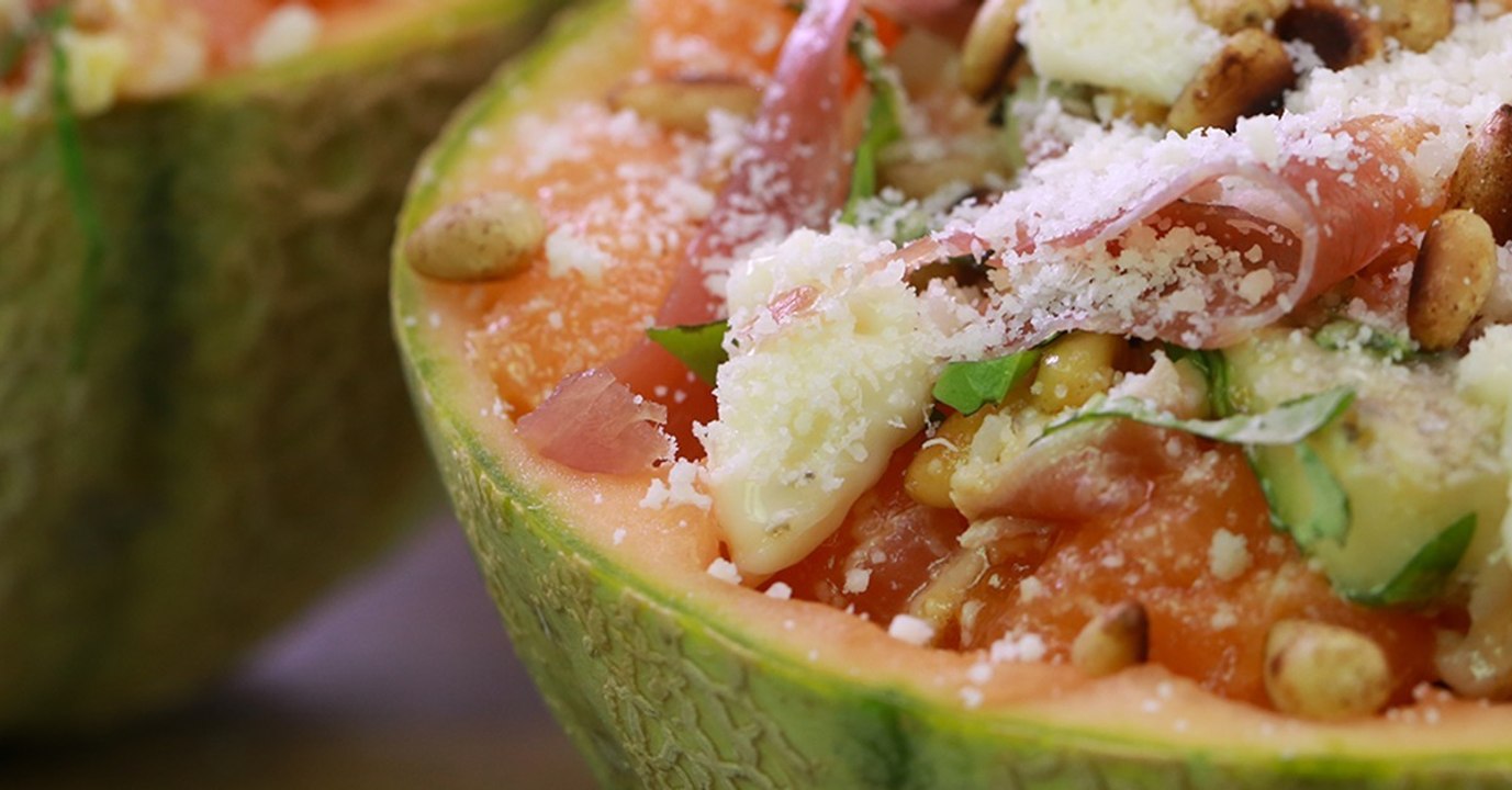 Rezept: Sommerlicher Melonensalat mit Parmaschinken und Gorgonzola