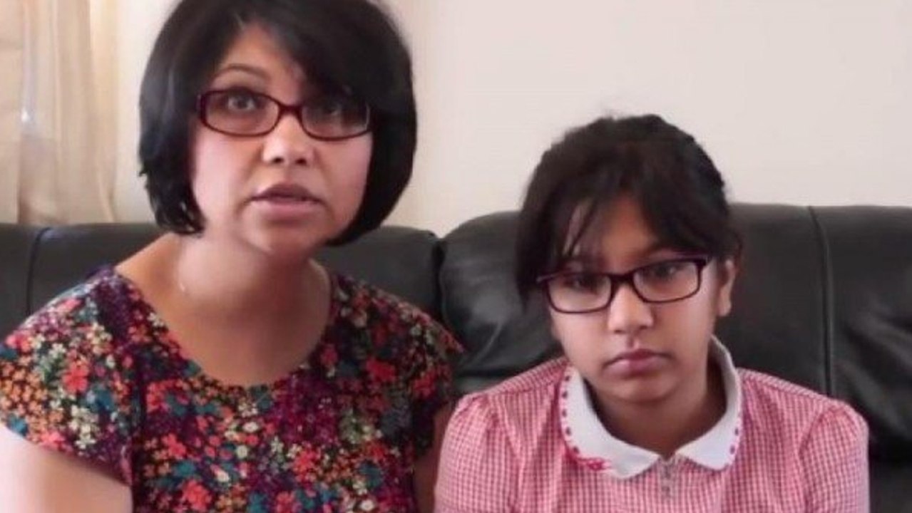 Dieses Mädchen hat eine seltsame Krankheit: Es muss an die 8.000 Mal pro Tag niesen!