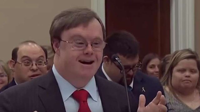 Für die Menschheit: Seine herzbewegende Rede rührt zu Tränen