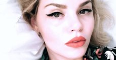 Beauty-Expertin schminkt sich ein Jahr lang nicht ab: Der Grund und die Folgen machen betroffen