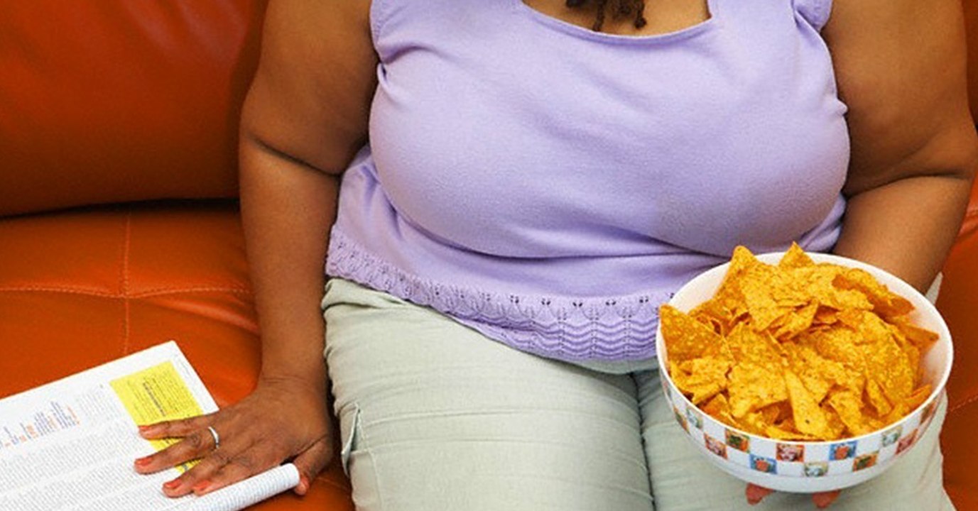 Ihre Freundin erklärt, was sie jeden Tag nach der Arbeit machen muss, um erfolgreich abzunehmen!