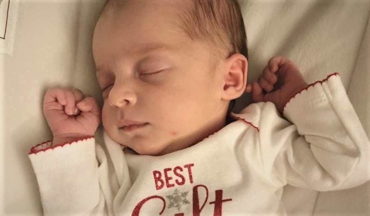 Dieses Baby ist nur ein Jahr jünger als seine Mutter