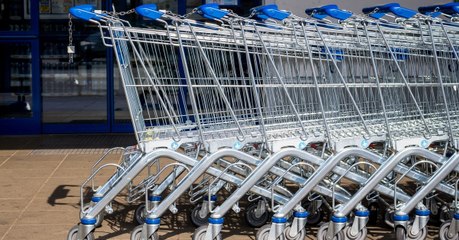 Descargar video: Sexismus: Supermarkt bekommt wegen Einkaufswagen Riesen-Ärger