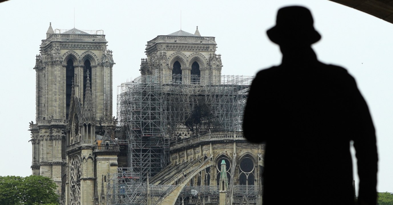 Notre Dame: Jetzt sagt jemand ganz Besonderes großzügige Hilfe zu